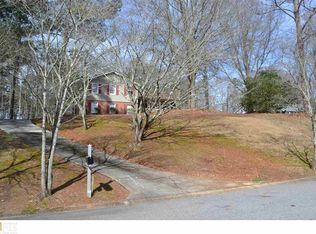 135 Mourning Dove Dr N, Fayetteville, GA 30215