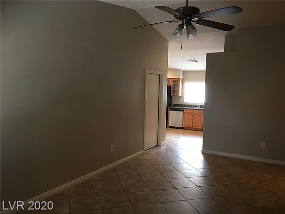 4th image of 855 Appleblossom Time Ave