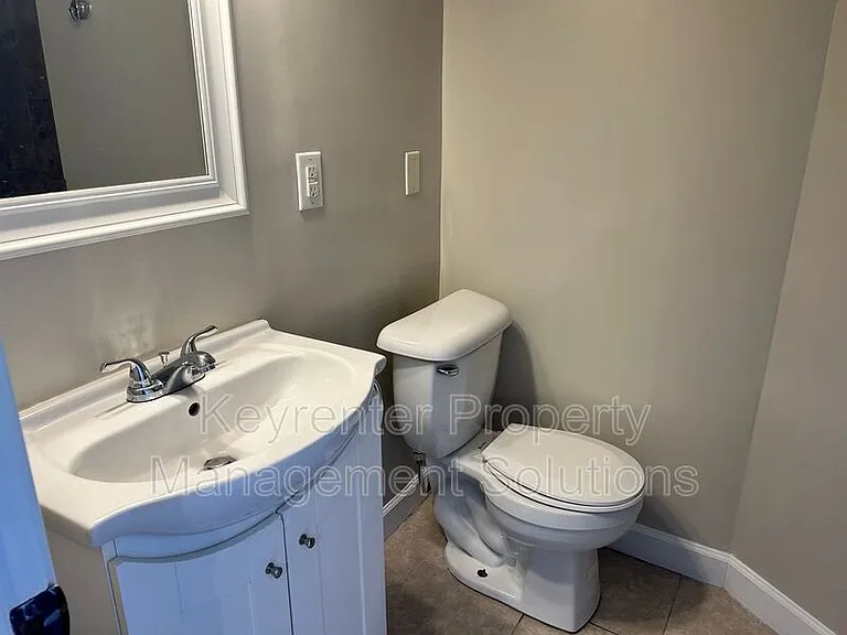 510 Shore Rd — Photo 35