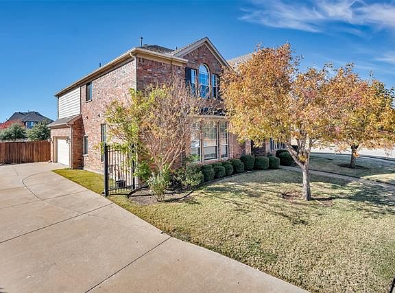 3rd image of 4229 Saginaw Ln