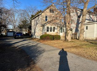 156 County Line Rd, Massapequa, NY 11758