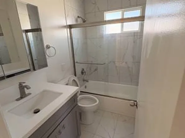 658 N Hayworth Ave #201, Los Angeles, CA 90048