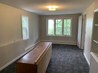 1 bed, 600 sqft, $2,100 — Photo 2