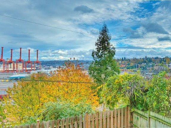 Harbor Island and Seattle