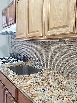 2nd image of 1462 Taylor Ave APT 14
