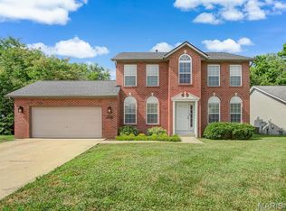 709 Villanova Ct, Fairview Heights, IL 62208