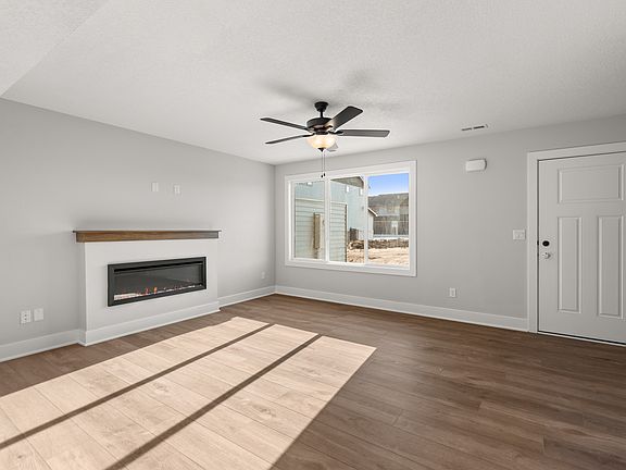4th image of 608 NE Winding Trail Ln