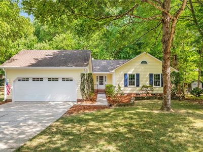 2021 Warwickshire Dr, Greensboro, NC, 27455