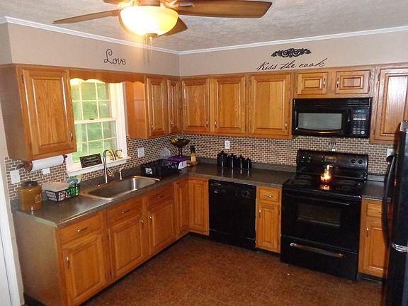2nd image of 2650 W County Road 75 N