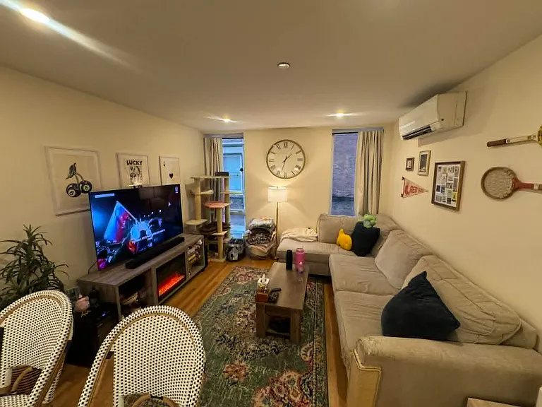 877 Beacon St #3 — Photo 5