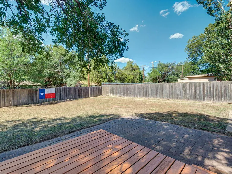 4206 45th St — Photo 24