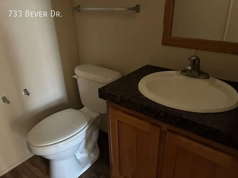 733 E Bever Dr — Photo 6