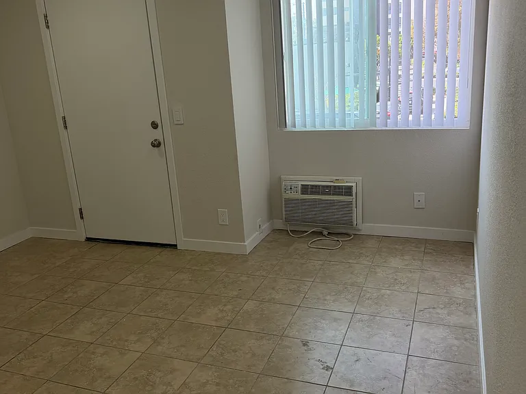 4326 Oregon St #9 — Photo 7