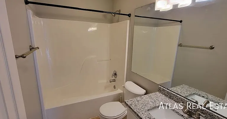 1312 SE Princeton Pl — Photo 7