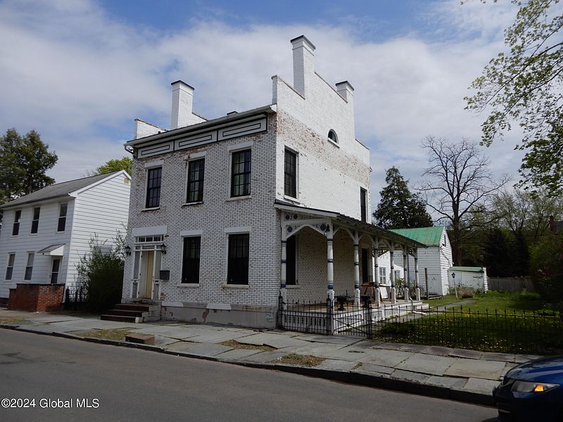 2nd image of 592 3rd Avenue