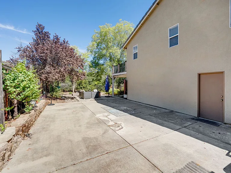 4011 Prairie Falcon Dr — Photo 51