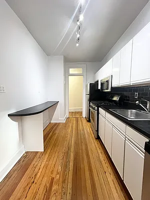 Rented by City Connections Realty | media 7