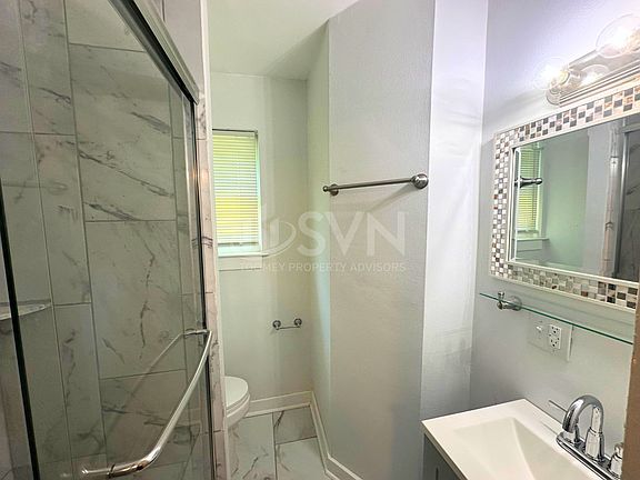 2nd image of 160 Stonewall Pl #17992596