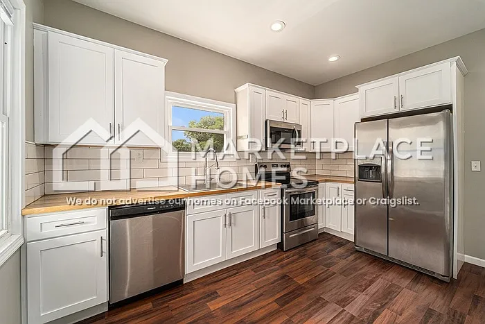 242 Englewood St — Photo 10