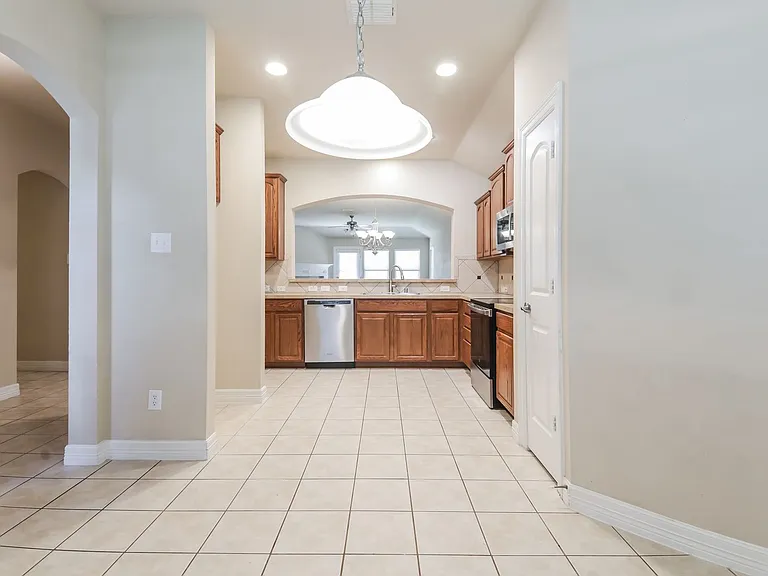 1524 Toucan Dr — Photo 4