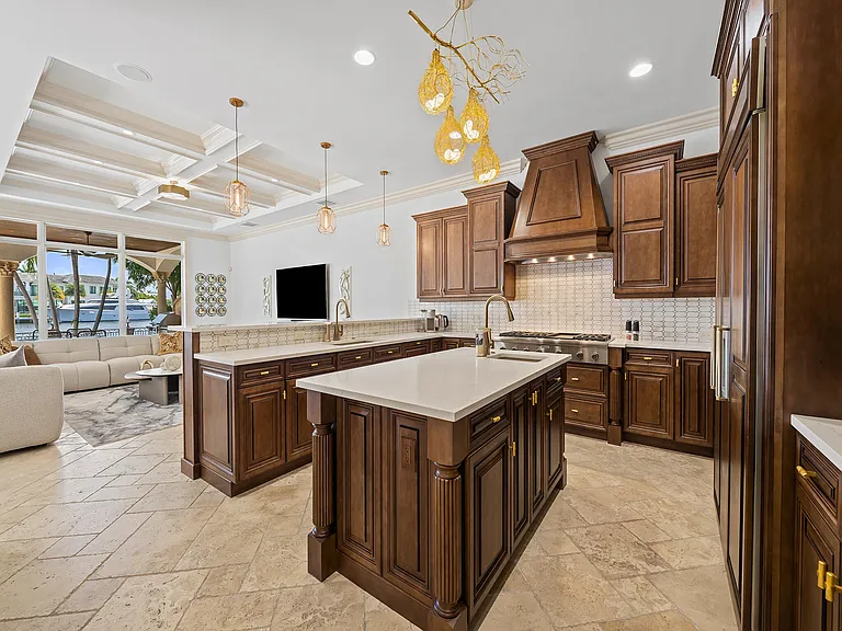 639 Middle River Dr — Photo 30