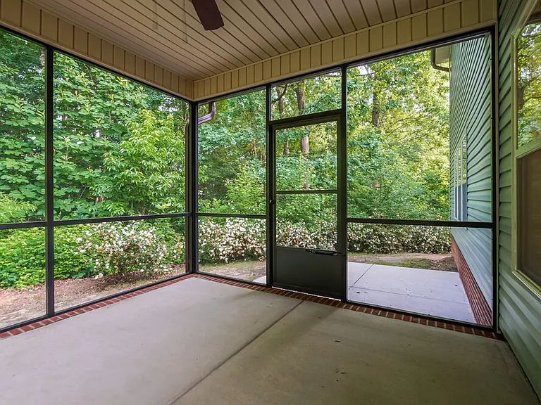 39 Grand Manor Ct — Photo 10