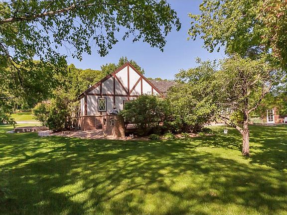 3rd image of 1524 Calvary Hill Ln