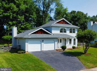 1422 Powells Tavern Pl, Herndon, VA 20170