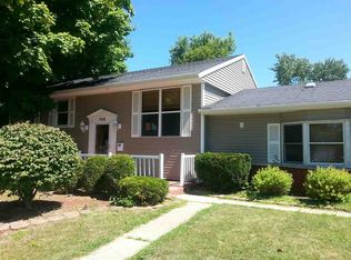 708 Lynnwood Dr, Logansport, IN
