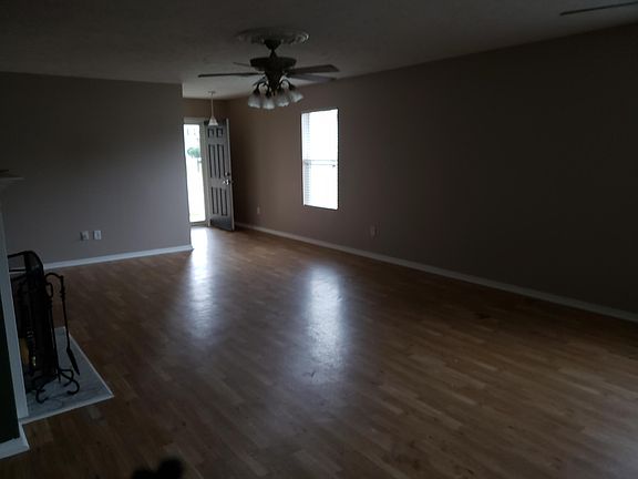 5th image of 2674 Sutherland Dr