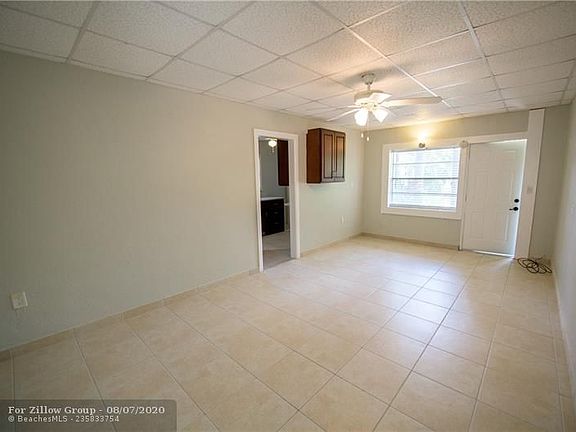 5th image of 818 Bryan Pl #B