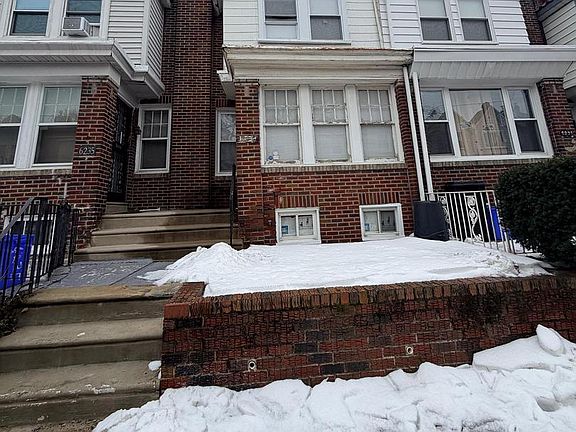 2nd image of 6233 N Bouvier St