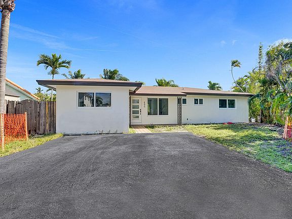 2nd image of 490 SE 15th Avenue