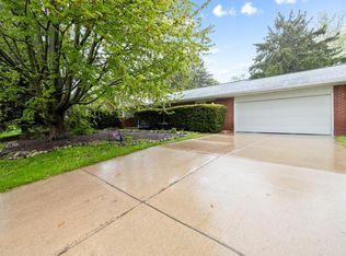 1001 Fairfield COURT, Glendale, WI 53217