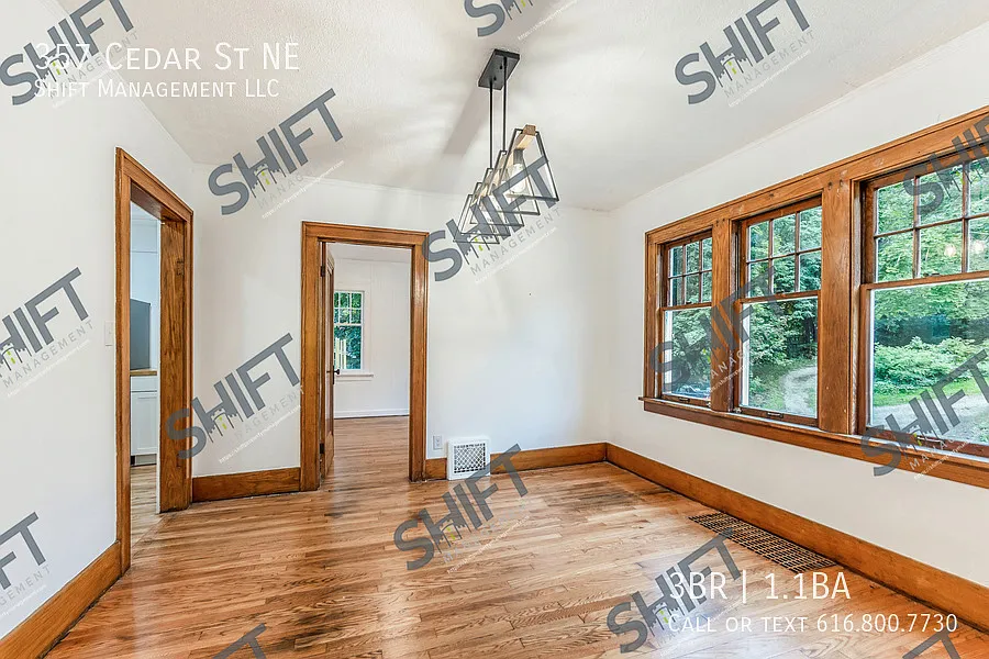 357 Cedar - Updated Single Family Home! — Photo 4