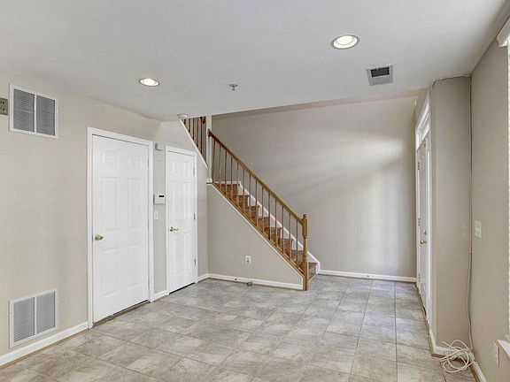 2nd image of 3848 Dominion Mill Dr