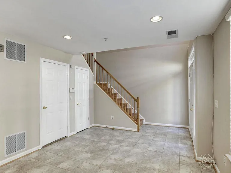 3848 Dominion Mill Dr — Photo 2