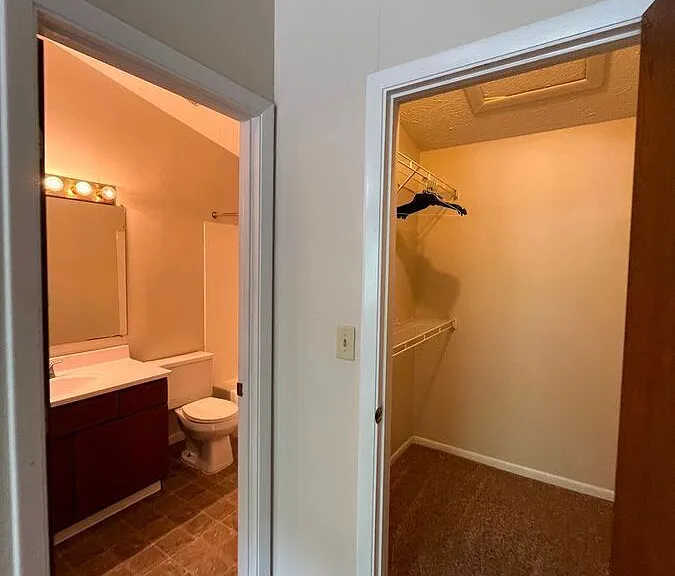 24 Woodland Hills Dr #11 — Photo 13