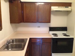 2843 W Glen Flora Ave APT 207, Waukegan, IL 60085