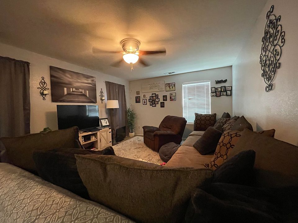 2nd image of 2294 Dandelion Ave