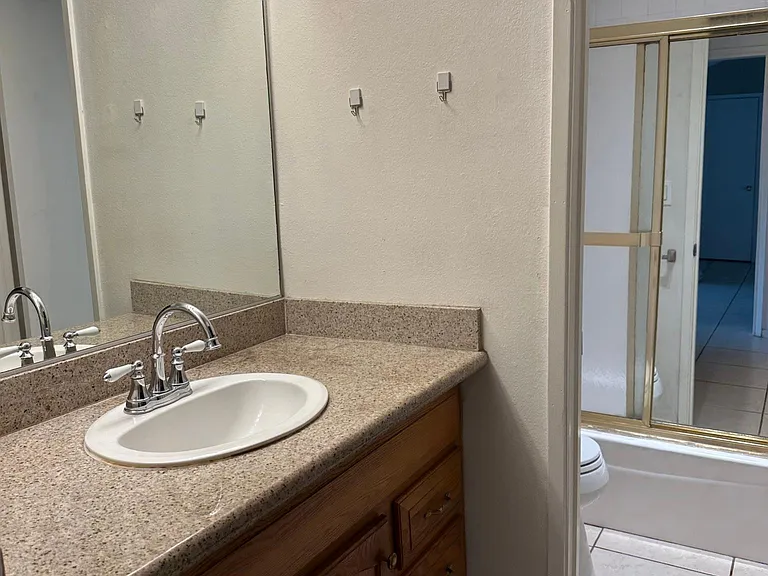 328 Streamwood — Photo 8