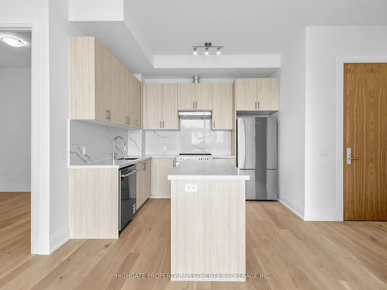 27 Korda Gate #Penthouse 101 — Photo 10