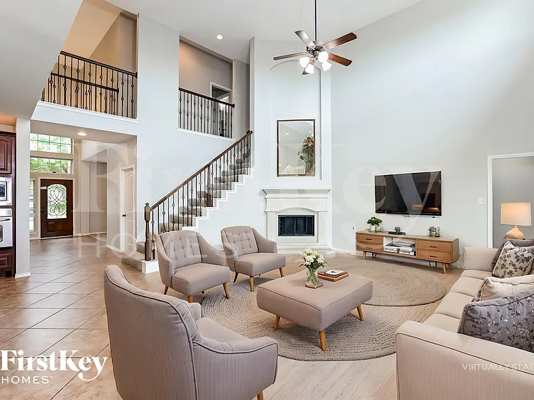 10402 Golden Hearth Ln — Photo 5