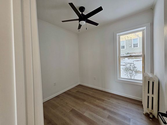 5th image of 47 Imperial Ave #1