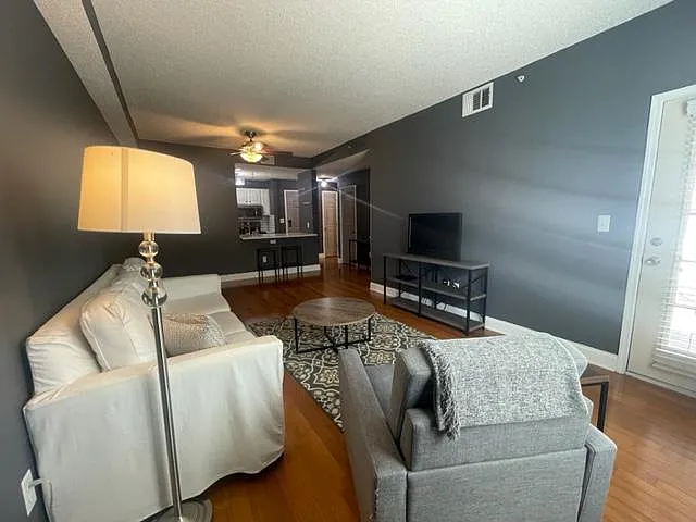1075 Peachtree Walk NE #A302 — Photo 10