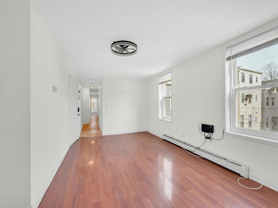 1st image of 811 Montgomery St APT 2L