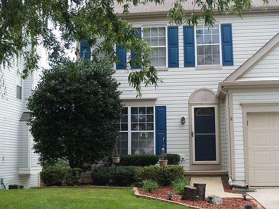 2nd image of 909 Catoctin Cir NE