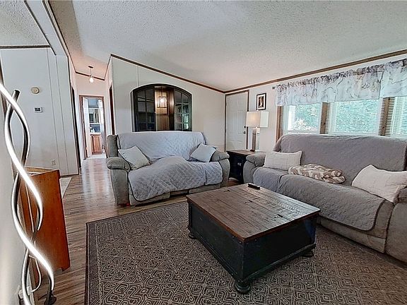 3rd image of 17015 McIntosh Rd