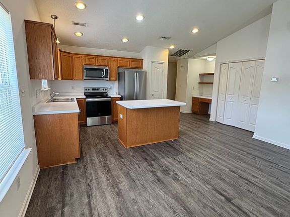 3rd image of 144 Springwood Ln