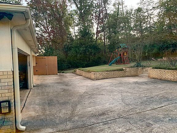 5th image of 718 Staffordshire Dr